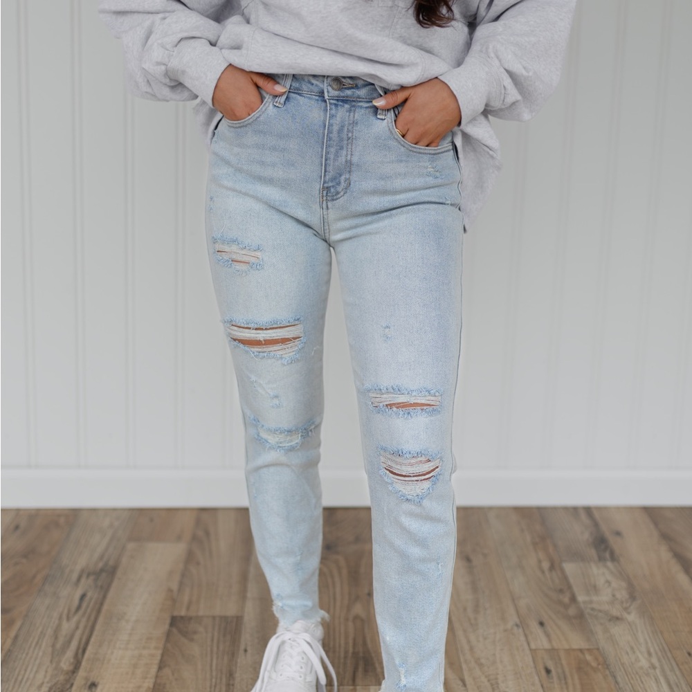 Distressed Skinny Jean